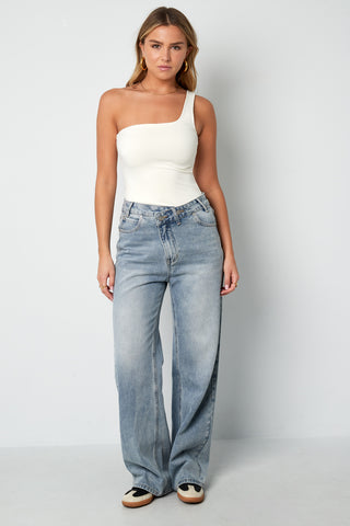 Basic one shoulder body