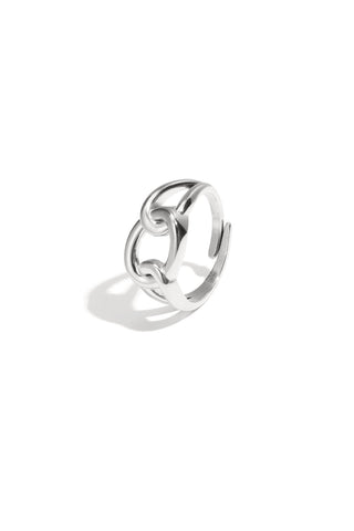 Twisted knot ring