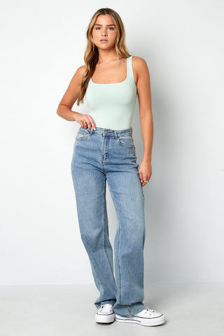 Basic sleeveless body